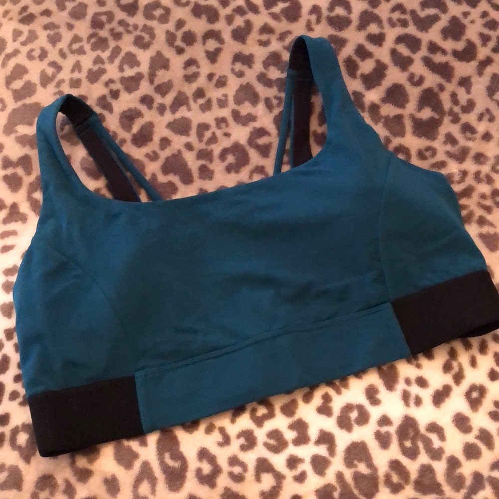NWOT Athleta Teal Black Sports Bra Size XL Strappy Back Padded Cups